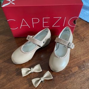 Capezio Little Kid/Big Kid 3800 Mary Jane Tap Shoe. 9 Wide